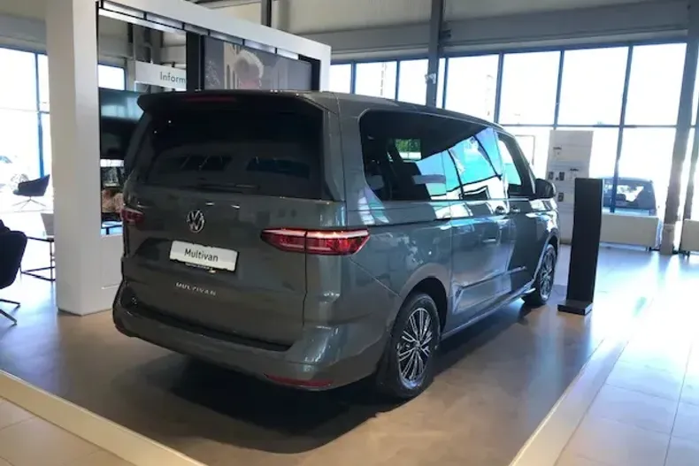 Volkswagen Multivan din 2025 cu 2 km - oferta VOL135004 - foto 4