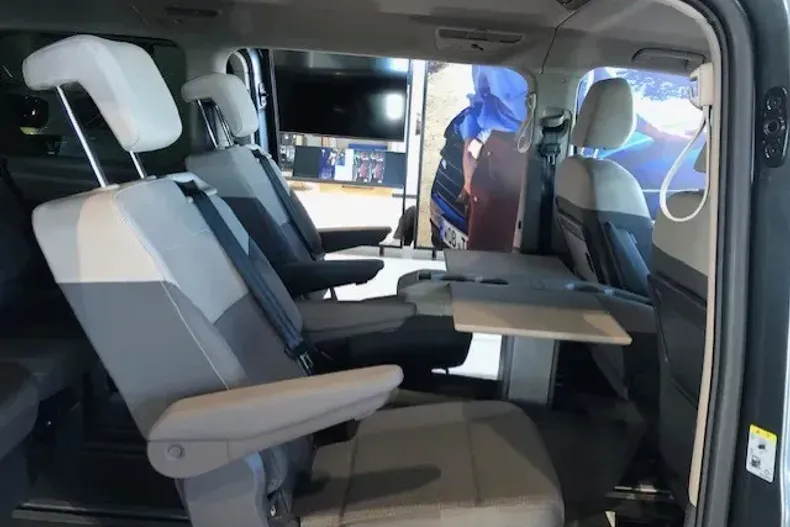 Volkswagen Multivan din 2025 cu 2 km - oferta VOL135004 - foto 9