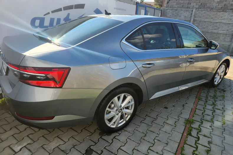 Skoda Superb din 2021 cu 34.000 km - oferta SKO135008 - foto 4