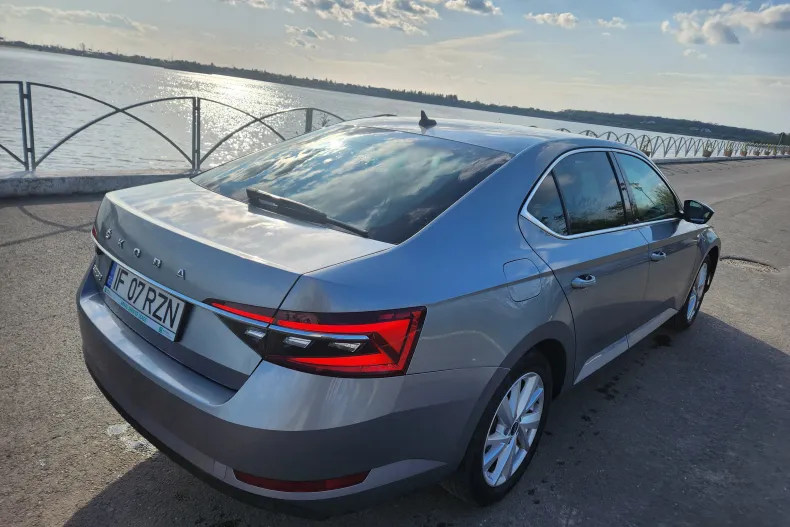 Skoda Superb din 2021 cu 34.000 km - oferta SKO135008 - foto 22
