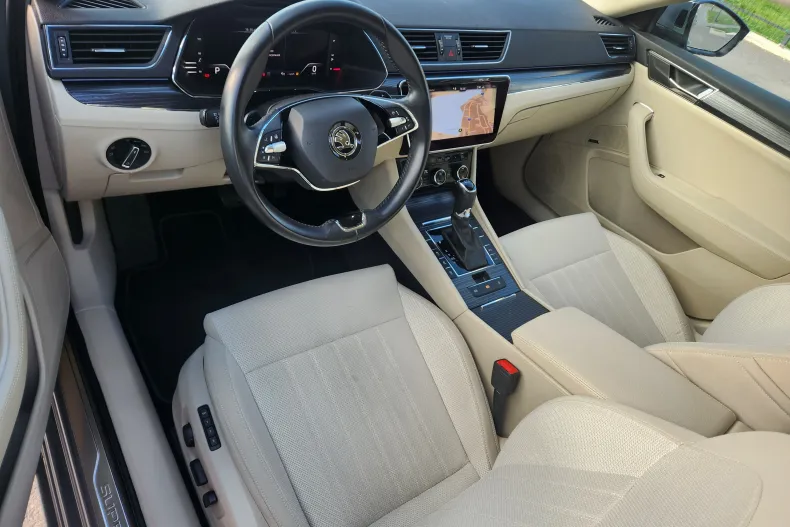 Skoda Superb din 2021 cu 34.000 km - oferta SKO135008 - foto 24