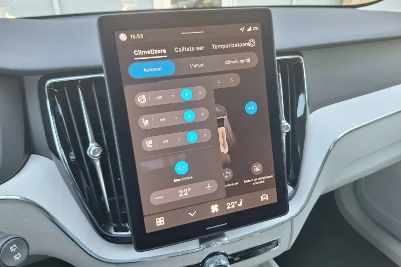 Volvo XC60 din 2025 cu 3.500 km - oferta VOL135066 - foto 29