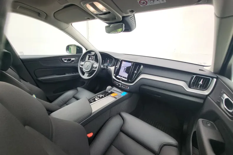 Volvo XC60 din 2025 cu 8.100 km - oferta VOL135067 - foto 13