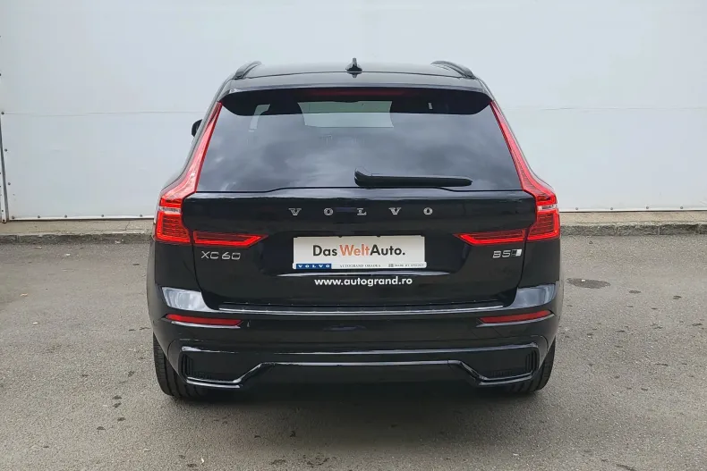 Volvo XC60 din 2025 cu 9.800 km - oferta VOL135069 - foto 7