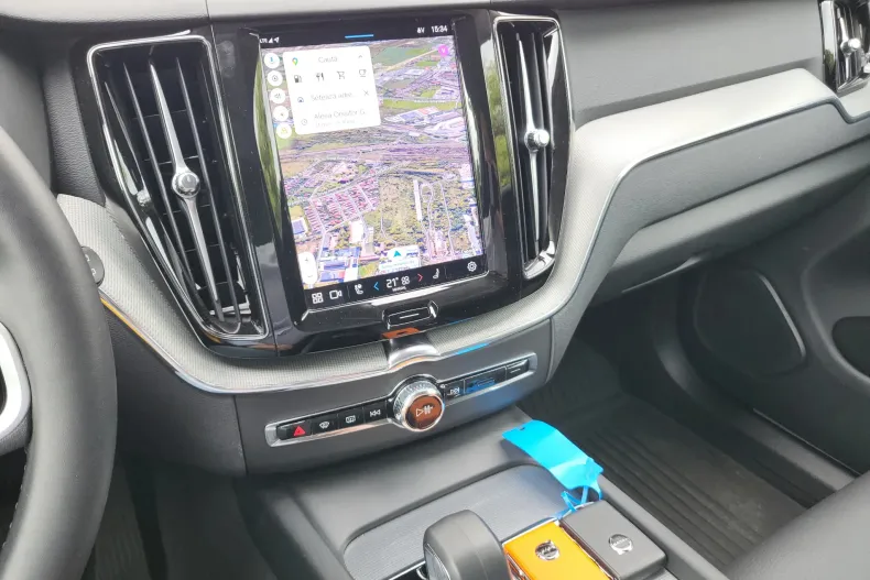 Volvo XC60 din 2025 cu 9.800 km - oferta VOL135069 - foto 18