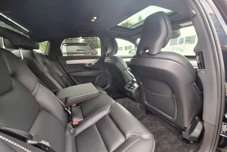 Volvo S90 din 2022 cu 71.000 km - oferta VOL135072 - foto 19