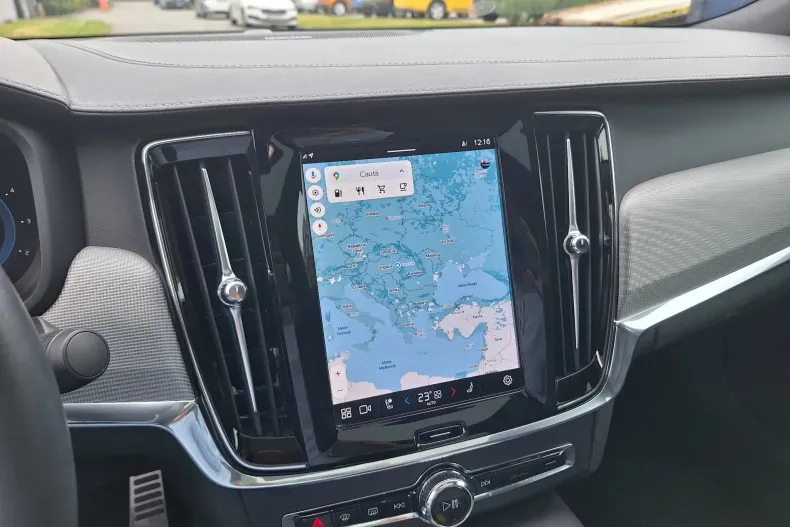 Volvo S90 din 2022 cu 71.000 km - oferta VOL135072 - foto 23