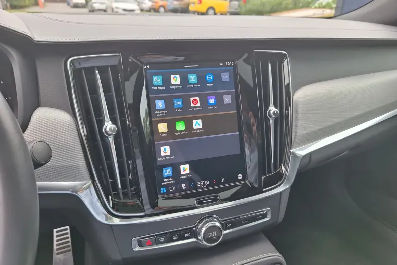 Volvo S90 din 2022 cu 71.000 km - oferta VOL135072 - foto 25