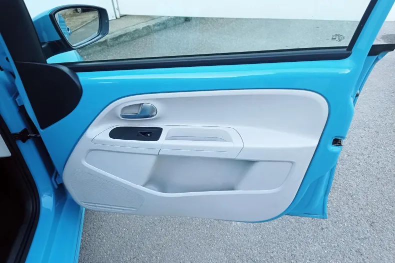 Volkswagen up! din 2019 cu 28.796 km - oferta VOL135076 - foto 18