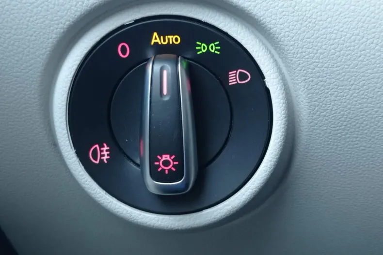 Volkswagen up! din 2019 cu 28.796 km - oferta VOL135076 - foto 27