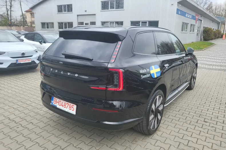 Volvo EX90 din 2025 cu 800 km - oferta VOL135077 - foto 13