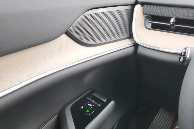 Volvo EX90 din 2025 cu 800 km - oferta VOL135077 - foto 30