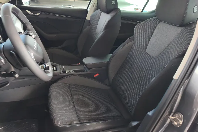 Skoda Octavia din 2025 cu 5 km - oferta SKO135095 - foto 6