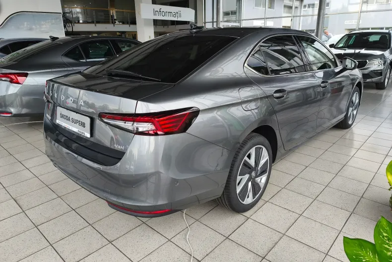 Skoda Superb din 2025 cu 5 km - oferta SKO135100 - foto 4