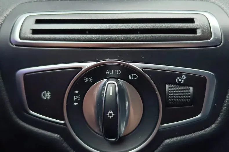 Mercedes-Benz C din 2019 cu 132.267 km - oferta MER135107 - foto 7