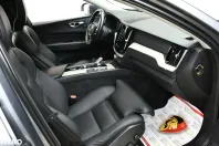Volvo XC60 din 2021 cu 76.243 km - oferta VOL135115 - foto 7