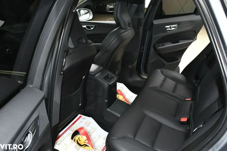 Volvo XC60 din 2021 cu 76.243 km - oferta VOL135115 - foto 11