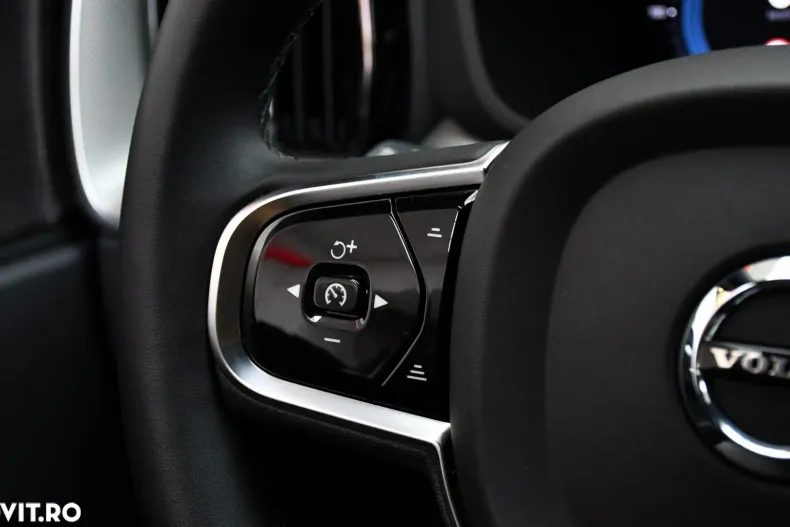 Volvo XC60 din 2023 cu 67.500 km - oferta VOL135120 - foto 23