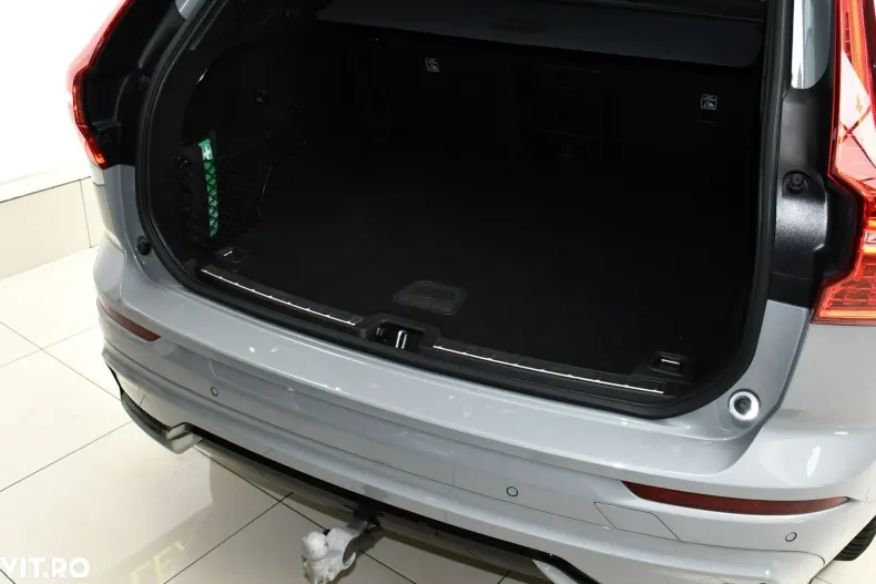 Volvo XC60 din 2023 cu 67.500 km - oferta VOL135120 - foto 25