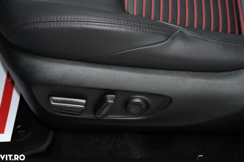 Toyota RAV4 din 2023 cu 44.881 km - oferta TOY135153 - foto 25