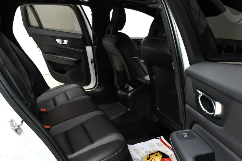 Volvo V60 din 2021 cu 112.743 km - oferta VOL135155 - foto 8