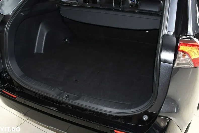Toyota RAV4 din 2023 cu 43.882 km - oferta TOY135158 - foto 28