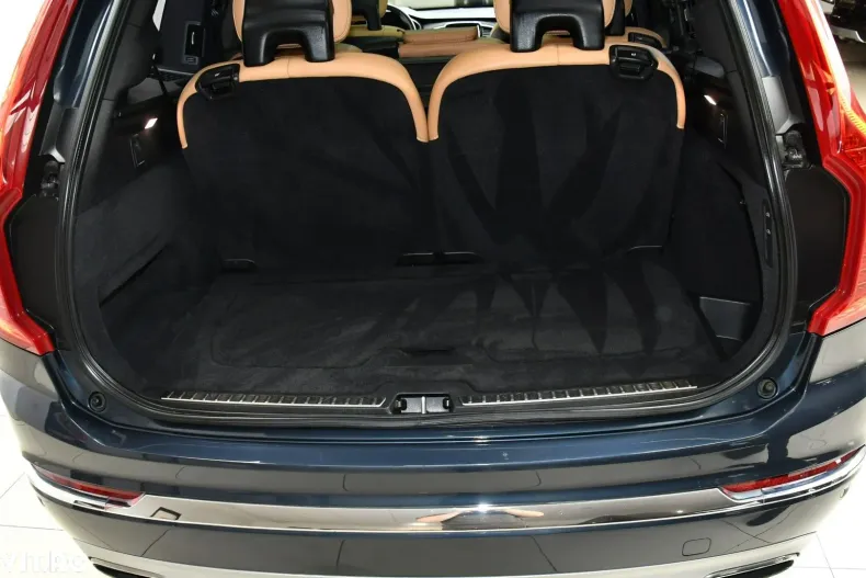 Volvo XC90 din 2020 cu 102.862 km - oferta VOL135180 - foto 14