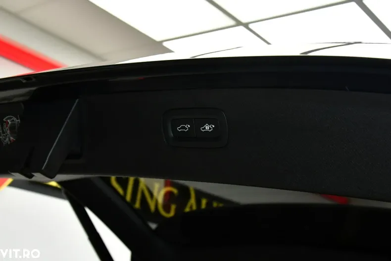 Volvo XC90 din 2020 cu 102.862 km - oferta VOL135180 - foto 25