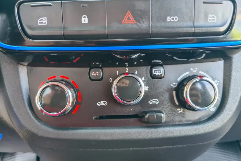 Dacia Spring din 2021 cu 2.540 km - oferta DAC135186 - foto 19