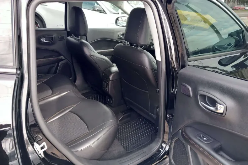 Jeep Compass din 2019 cu 78.887 km - oferta JEE135193 - foto 12