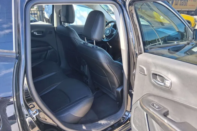 Jeep Compass din 2021 cu 82.500 km - oferta JEE135200 - foto 8