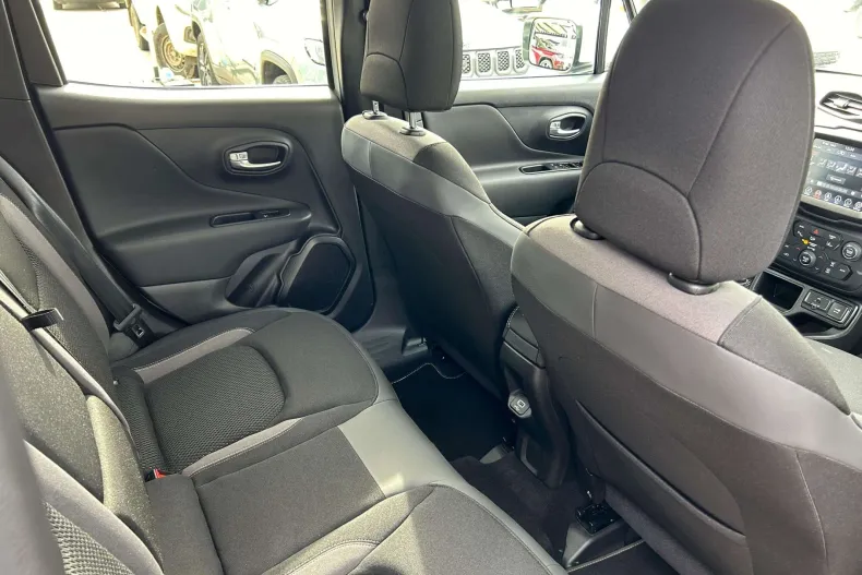 Jeep Renegade din 2022 cu 24.745 km - oferta JEE135202 - foto 12