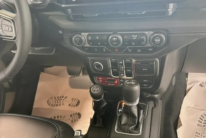 Jeep Wrangler din 2025 cu 1 km - oferta JEE135205 - foto 11