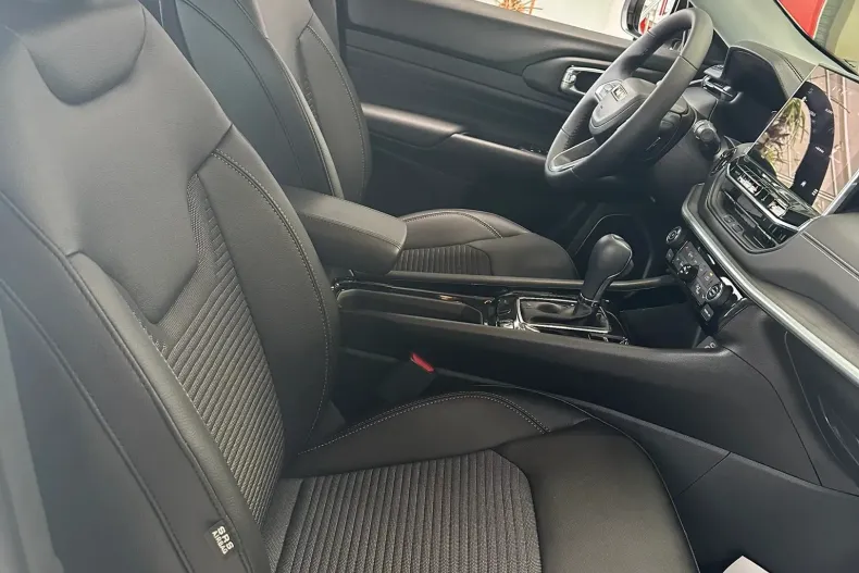 Jeep Compass din 2024 cu 1 km - oferta JEE135206 - foto 7