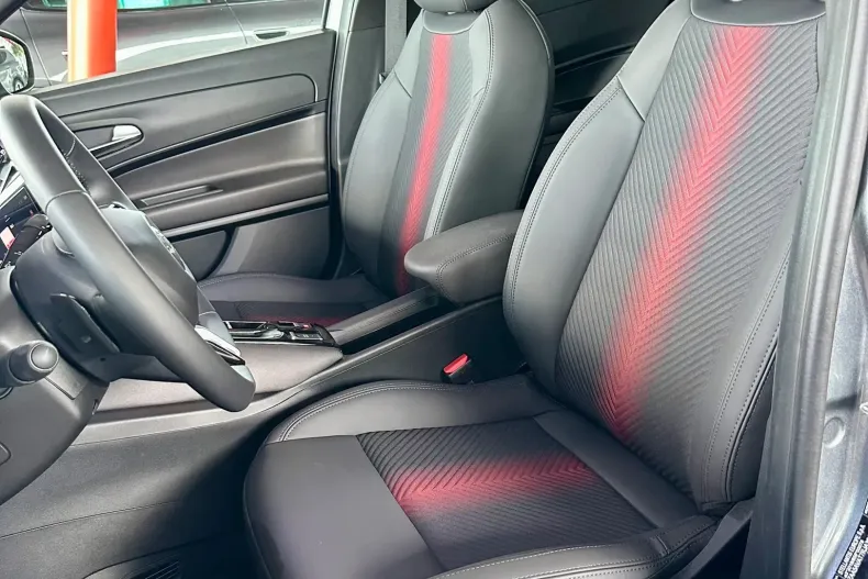 Alfa Romeo Junior din 2025 cu 1 km - oferta ALF135207 - foto 8