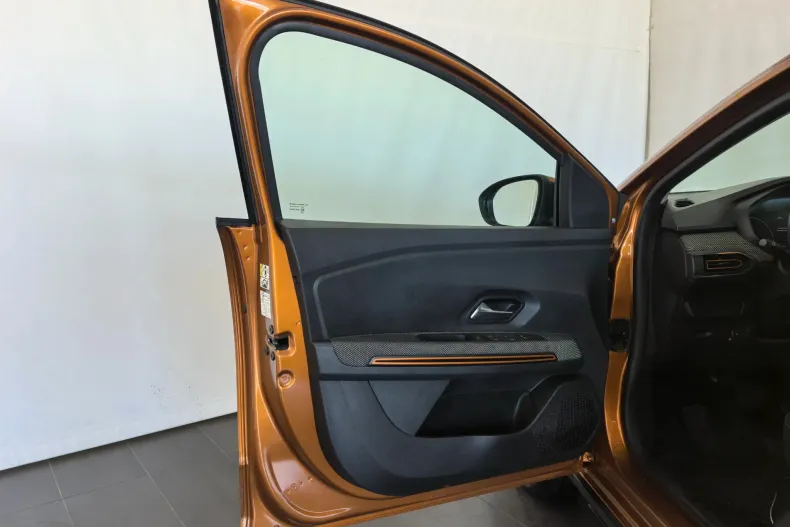 Dacia Sandero Stepway din 2022 cu 16.200 km - oferta DAC135217 - foto 8