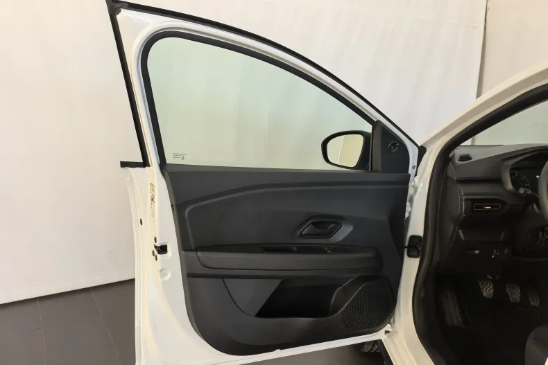 Dacia Sandero Stepway din 2024 cu 30.611 km - oferta DAC135224 - foto 8