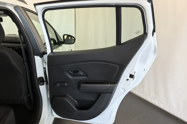 Dacia Sandero Stepway din 2024 cu 30.611 km - oferta DAC135224 - foto 24