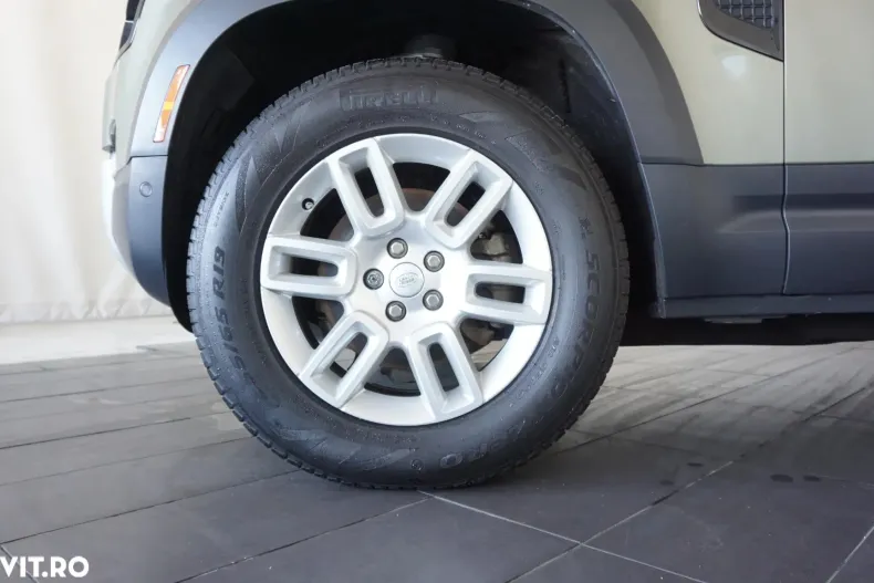 Land Rover Defender din 2021 cu 67.673 km - oferta LAN135229 - foto 7
