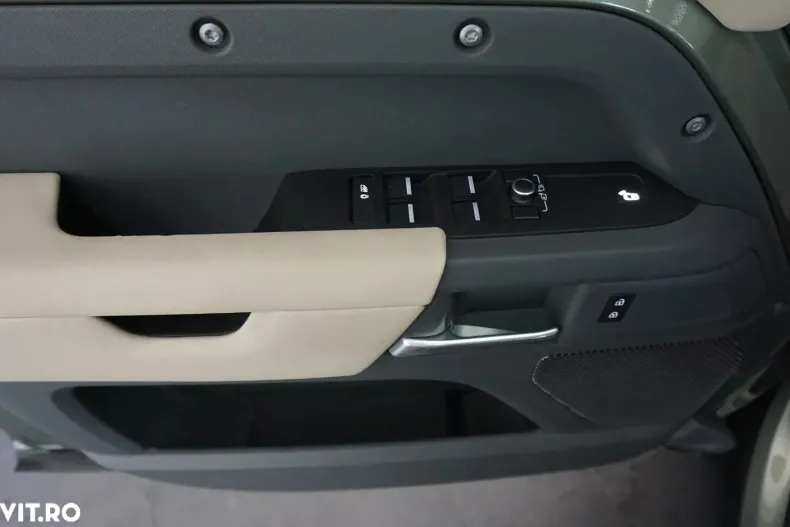 Land Rover Defender din 2021 cu 67.673 km - oferta LAN135229 - foto 10