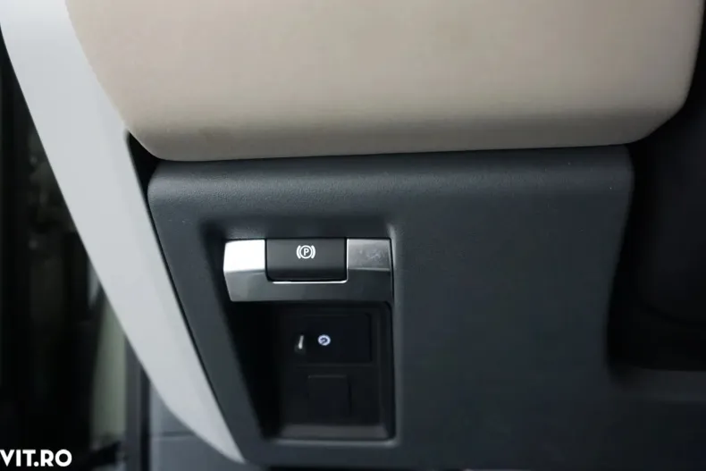 Land Rover Defender din 2021 cu 67.673 km - oferta LAN135229 - foto 11