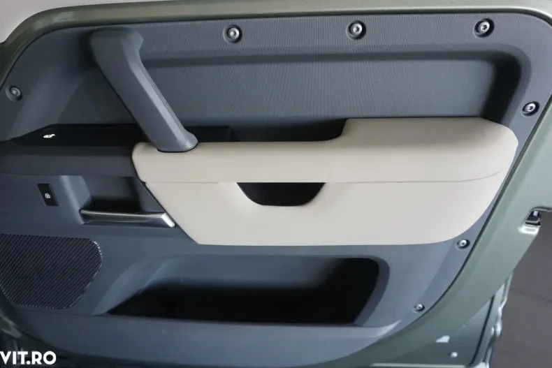 Land Rover Defender din 2021 cu 67.673 km - oferta LAN135229 - foto 29