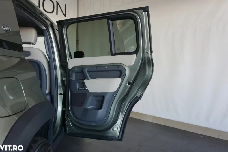 Land Rover Defender din 2021 cu 67.673 km - oferta LAN135229 - foto 33