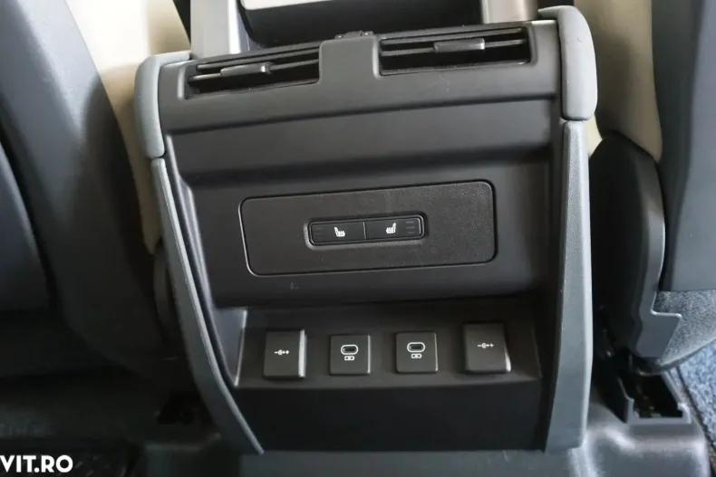 Land Rover Defender din 2021 cu 67.673 km - oferta LAN135229 - foto 34
