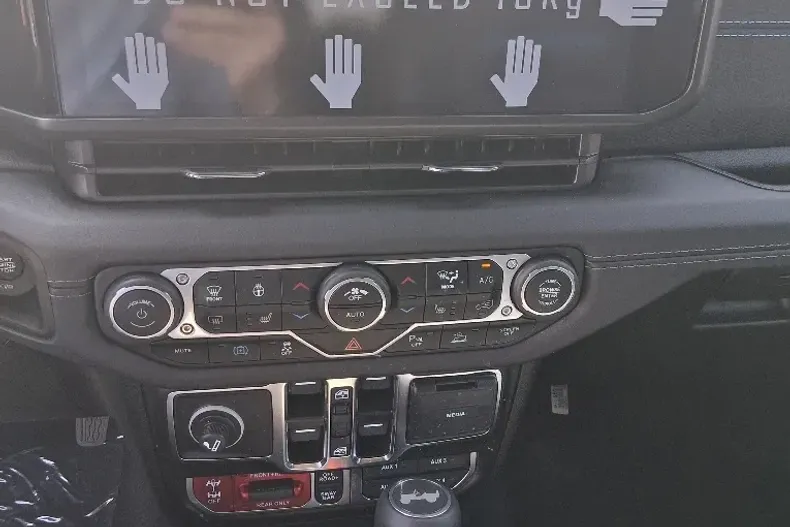 Jeep Wrangler din 2025 cu 1 km - oferta JEE135232 - foto 10