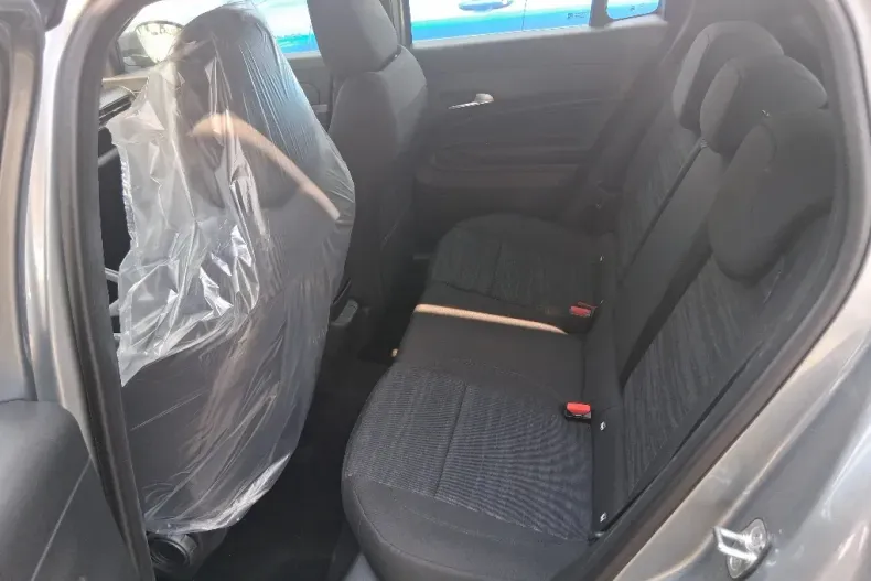 Jeep Avenger din 2025 cu 1 km - oferta JEE135236 - foto 12