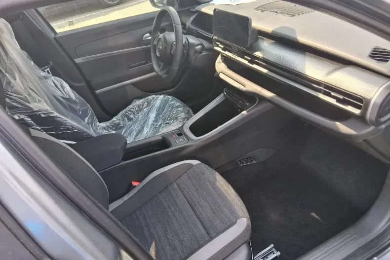 Jeep Avenger din 2025 cu 1 km - oferta JEE135236 - foto 13