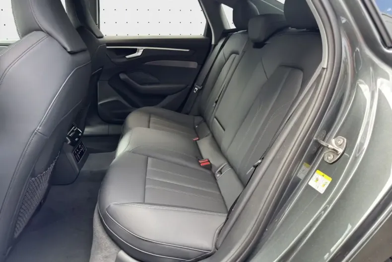 Audi A6 din 2025 cu 5 km - oferta AUD135252 - foto 14