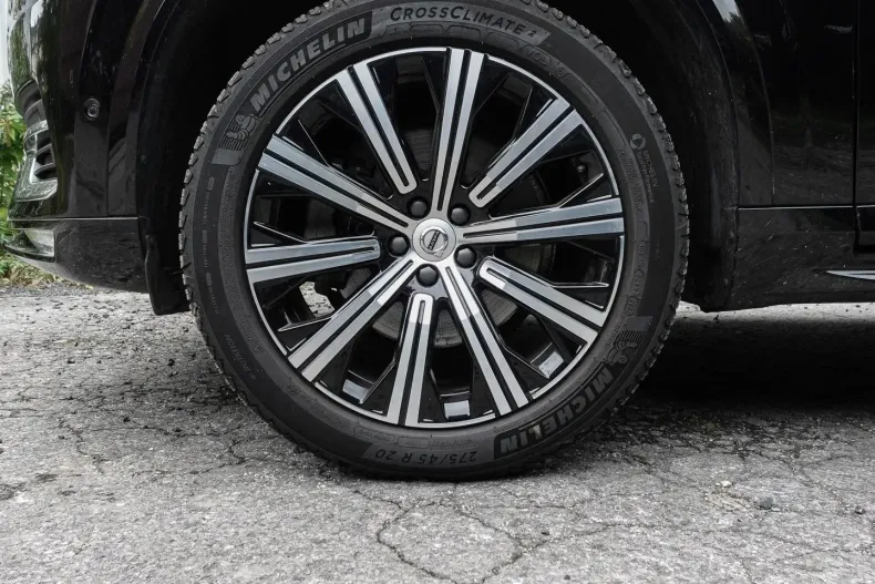 Volvo XC90 din 2023 cu 48.786 km - oferta VOL135265 - foto 3