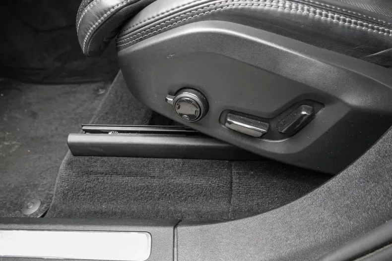 Volvo XC90 din 2023 cu 48.786 km - oferta VOL135265 - foto 13